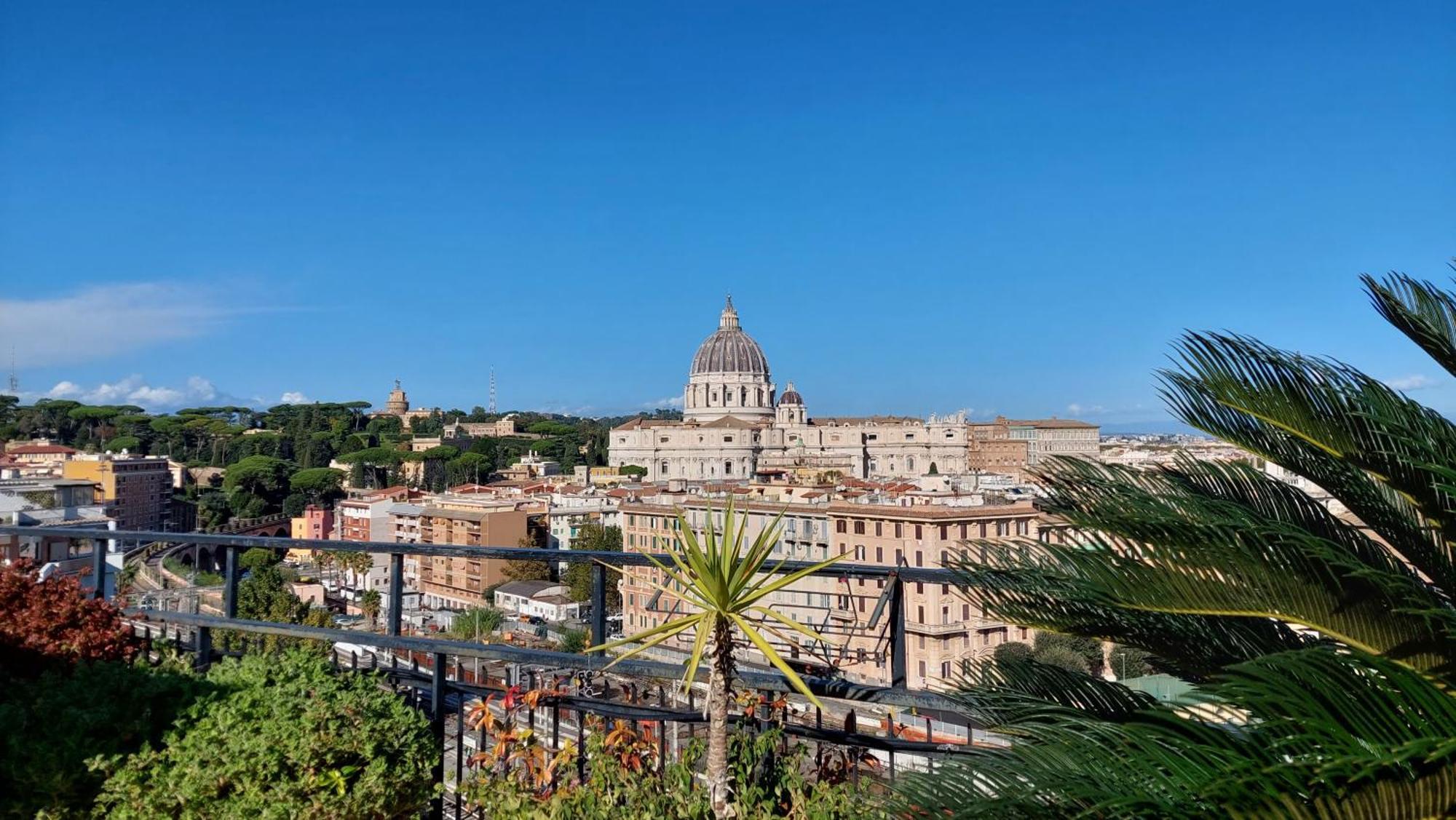 Delmirani's Book - Vatican View Appartement