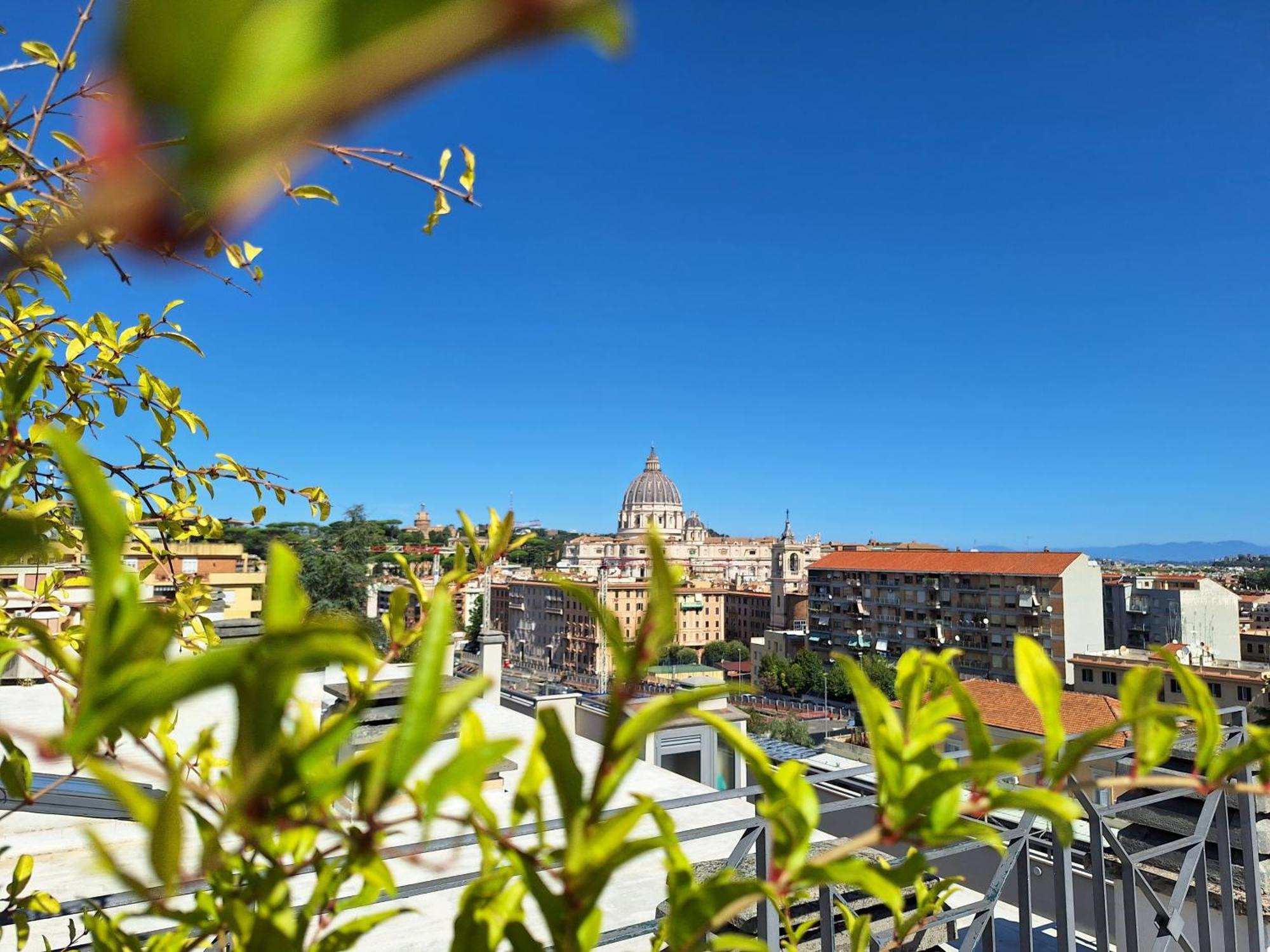 Delmirani's Book - Vatican View Appartement *